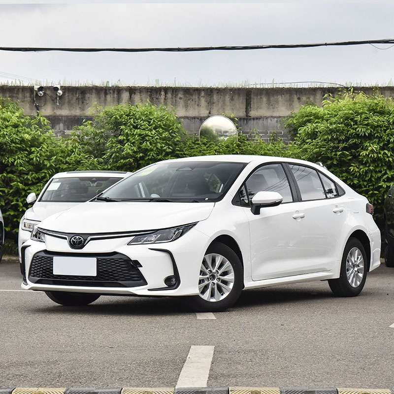 Toyota corolla benzínový sedan